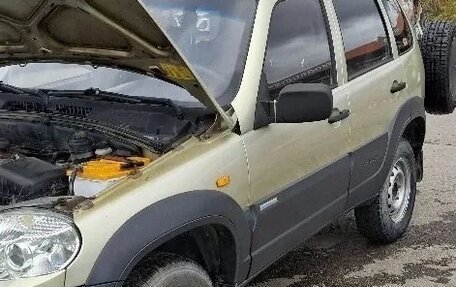 Chevrolet Niva I рестайлинг, 2010 год, 450 000 рублей, 6 фотография