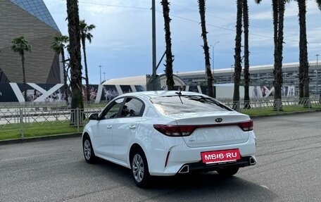 KIA Rio IV, 2021 год, 1 550 000 рублей, 2 фотография