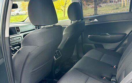 KIA Sportage IV рестайлинг, 2021 год, 2 550 000 рублей, 3 фотография