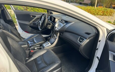 Hyundai Avante, 2012 год, 930 000 рублей, 6 фотография