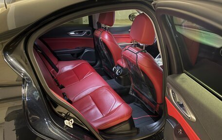 Alfa Romeo Giulia II, 2017 год, 2 450 000 рублей, 8 фотография