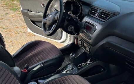 KIA Rio III рестайлинг, 2013 год, 1 050 000 рублей, 5 фотография