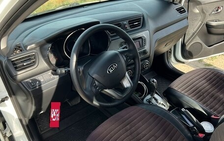 KIA Rio III рестайлинг, 2013 год, 1 050 000 рублей, 4 фотография