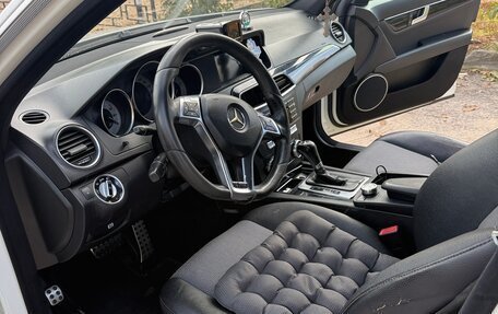 Mercedes-Benz C-Класс, 2011 год, 1 050 000 рублей, 5 фотография