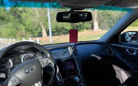 Infiniti Q50 I рестайлинг, 2014 год, 1 620 000 рублей, 12 фотография