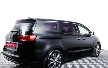 KIA Carnival III, 2018 год, 2 680 000 рублей, 5 фотография