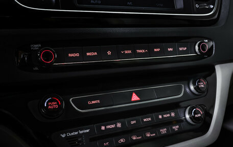 KIA Carnival III, 2018 год, 2 680 000 рублей, 21 фотография