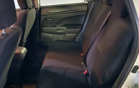 Mitsubishi ASX I рестайлинг, 2012 год, 900 000 рублей, 10 фотография