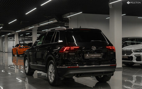 Volkswagen Tiguan II, 2018 год, 2 720 000 рублей, 4 фотография