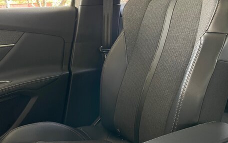 Peugeot 3008 II, 2019 год, 1 990 000 рублей, 4 фотография