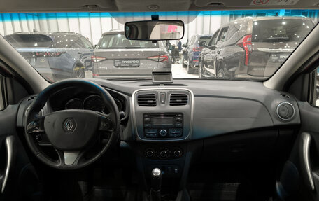 Renault Sandero II рестайлинг, 2015 год, 650 000 рублей, 17 фотография