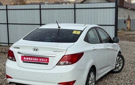 Hyundai Solaris II рестайлинг, 2015 год, 1 120 000 рублей, 2 фотография