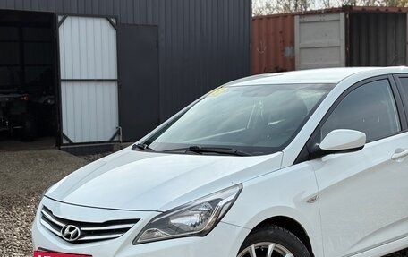 Hyundai Solaris II рестайлинг, 2015 год, 1 120 000 рублей, 3 фотография