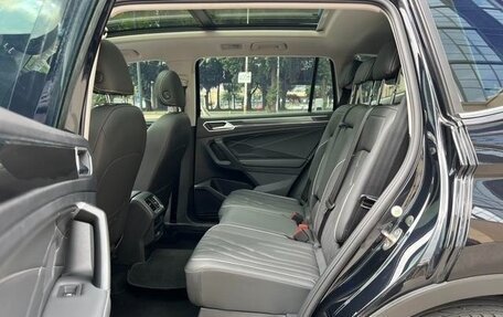 Volkswagen Tiguan II, 2021 год, 2 100 000 рублей, 11 фотография