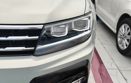 Volkswagen Tiguan II, 2021 год, 2 100 000 рублей, 8 фотография