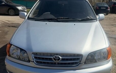 Toyota Ipsum II, 1999 год, 600 000 рублей, 2 фотография