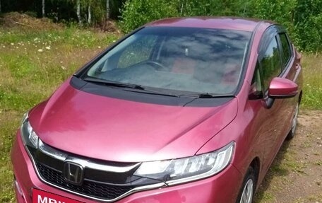 Honda Fit III, 2019 год, 1 289 000 рублей, 1 фотография