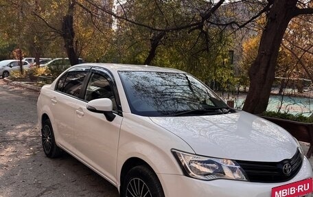 Toyota Corolla, 2015 год, 1 050 000 рублей, 2 фотография