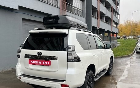 Toyota Land Cruiser Prado 150 рестайлинг 2, 2021 год, 5 900 000 рублей, 4 фотография