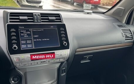 Toyota Land Cruiser Prado 150 рестайлинг 2, 2021 год, 5 900 000 рублей, 11 фотография