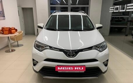 Toyota RAV4, 2019 год, 2 880 000 рублей, 2 фотография