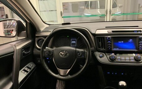 Toyota RAV4, 2019 год, 2 880 000 рублей, 9 фотография