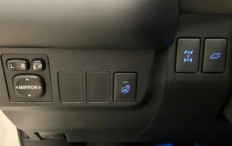 Toyota RAV4, 2019 год, 2 880 000 рублей, 17 фотография