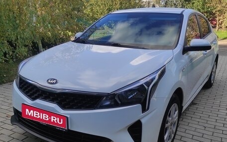 KIA Rio IV, 2020 год, 1 790 000 рублей, 1 фотография