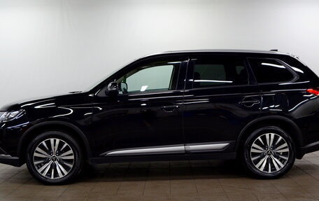 Mitsubishi Outlander III рестайлинг 3, 2020 год, 1 920 000 рублей, 5 фотография