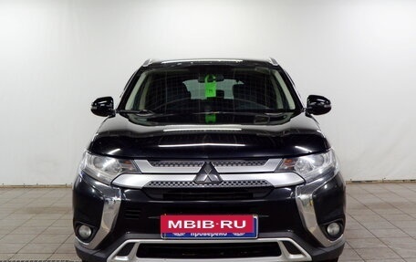 Mitsubishi Outlander III рестайлинг 3, 2020 год, 1 920 000 рублей, 6 фотография