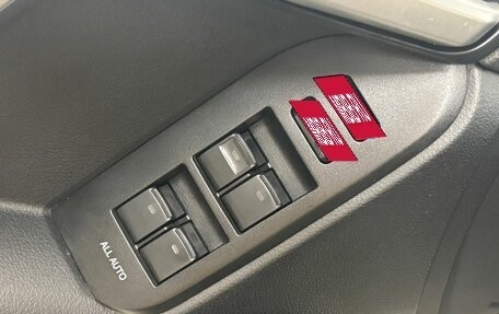 Toyota Land Cruiser Prado 150 рестайлинг 2, 2019 год, 6 145 000 рублей, 16 фотография