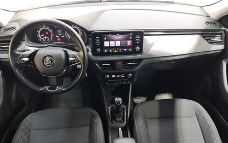 Skoda Rapid II, 2021 год, 1 550 000 рублей, 8 фотография
