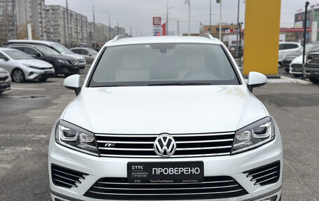 Volkswagen Touareg III, 2016 год, 2 999 000 рублей, 2 фотография