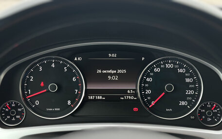 Volkswagen Touareg III, 2016 год, 2 999 000 рублей, 16 фотография