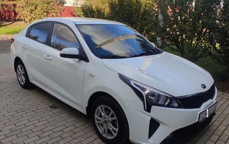 KIA Rio IV, 2020 год, 1 790 000 рублей, 2 фотография