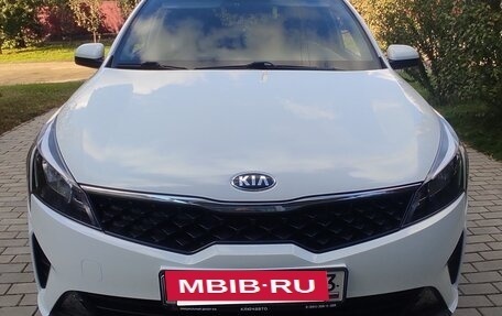KIA Rio IV, 2020 год, 1 790 000 рублей, 3 фотография