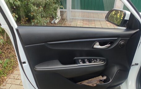 KIA Rio IV, 2020 год, 1 790 000 рублей, 10 фотография