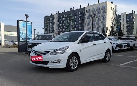 Hyundai Solaris II рестайлинг, 2015 год, 1 100 000 рублей, 1 фотография