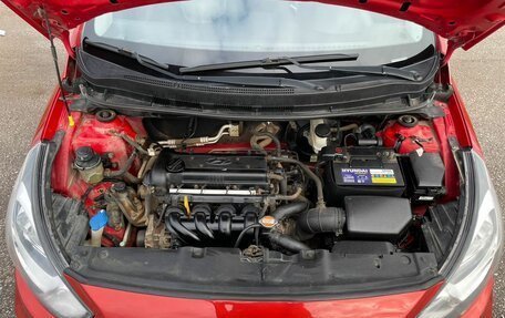 Hyundai Solaris II рестайлинг, 2011 год, 747 000 рублей, 20 фотография