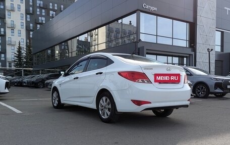 Hyundai Solaris II рестайлинг, 2015 год, 1 100 000 рублей, 4 фотография