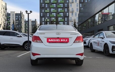 Hyundai Solaris II рестайлинг, 2015 год, 1 100 000 рублей, 5 фотография