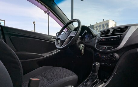 Hyundai Solaris II рестайлинг, 2015 год, 1 100 000 рублей, 24 фотография