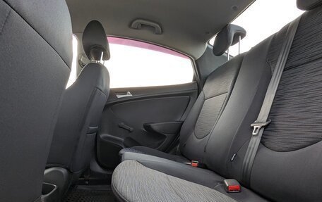 Hyundai Solaris II рестайлинг, 2015 год, 1 100 000 рублей, 28 фотография