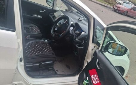 Honda Fit III, 2011 год, 870 000 рублей, 7 фотография