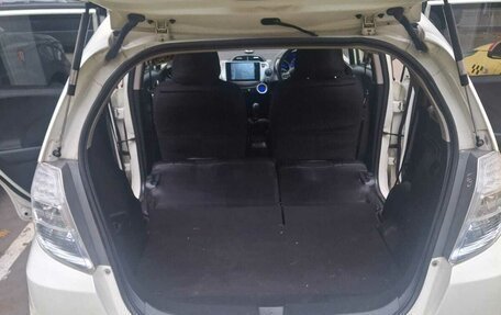 Honda Fit III, 2011 год, 870 000 рублей, 16 фотография