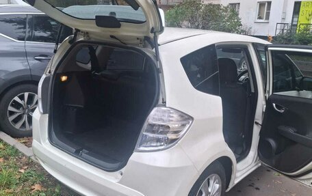 Honda Fit III, 2011 год, 870 000 рублей, 15 фотография