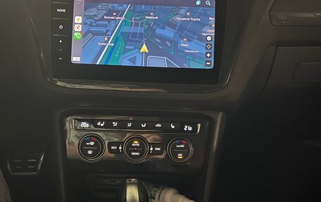 Volkswagen Tiguan II, 2018 год, 3 250 000 рублей, 13 фотография