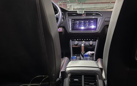 Volkswagen Tiguan II, 2018 год, 3 250 000 рублей, 11 фотография