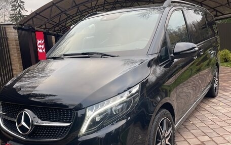 Mercedes-Benz V-Класс, 2023 год, 18 000 000 рублей, 1 фотография