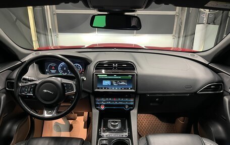 Jaguar F-Pace, 2016 год, 2 690 000 рублей, 12 фотография